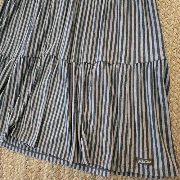 Matilda Jane Womens Midi Dress Size Medium Gray Black Striped Stretchy A Line - Picture 6 of 6